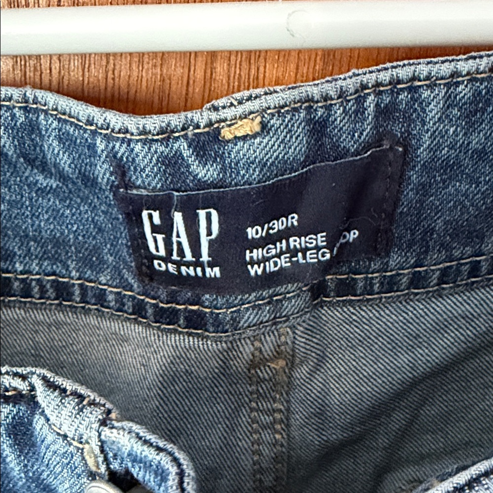 GAP Women's Denim Wide-Leg Jeans - Picture 2 of 6